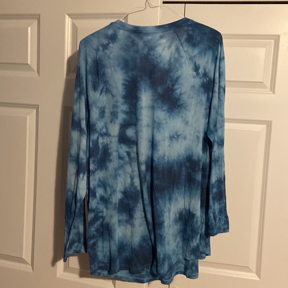 Women’s top by Torrid. Classic fit, size 3. - Picture 6 of 7